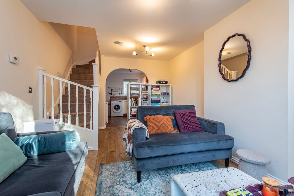 Property photo 3 of 9