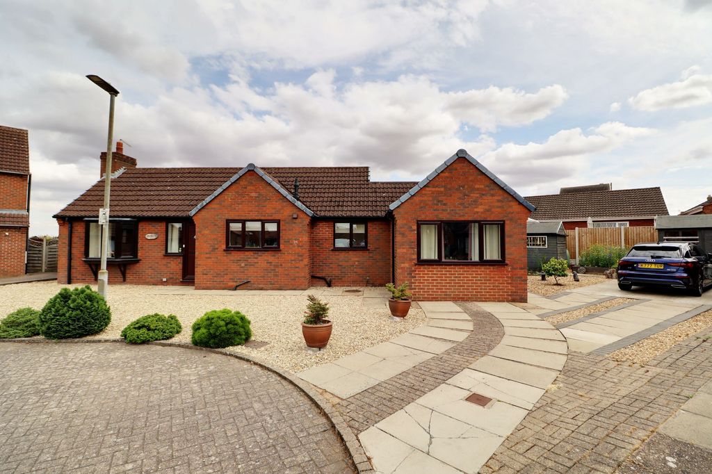 Property photo 1 of 23