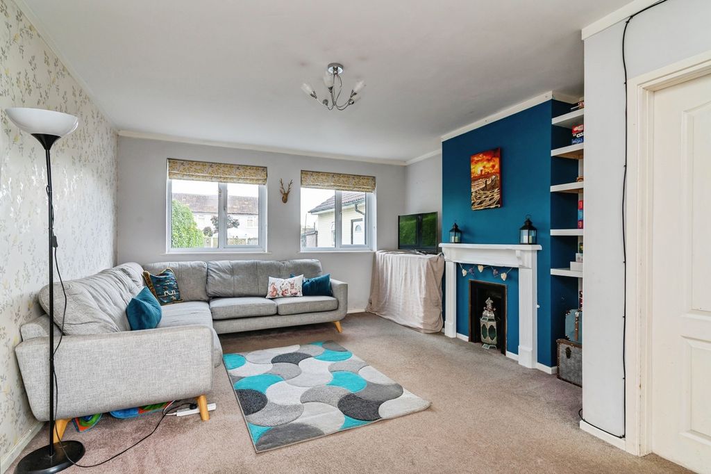 Property photo 3 of 32 Pbox-Img.Jpg