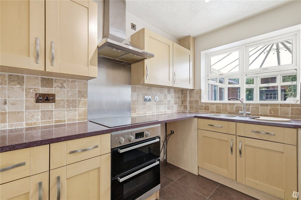 Property photo 2 of 29 Kitchen