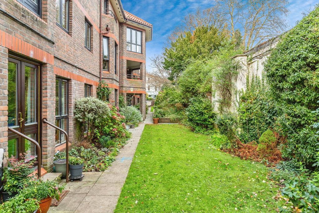Property photo 2 of 16