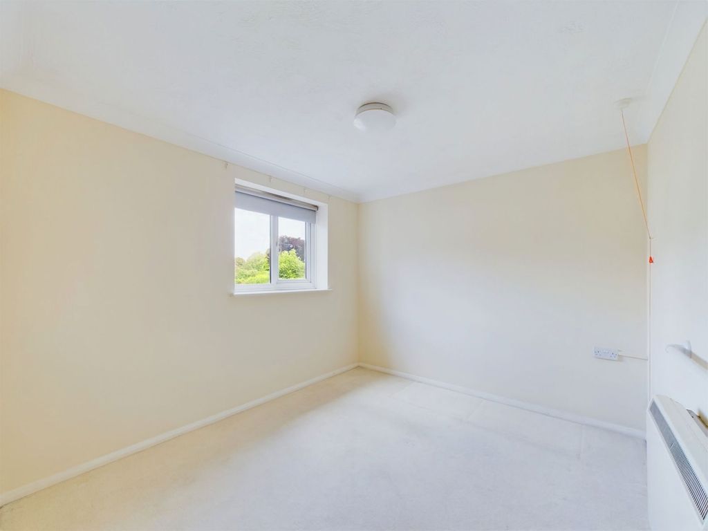 Property photo 3 of 11