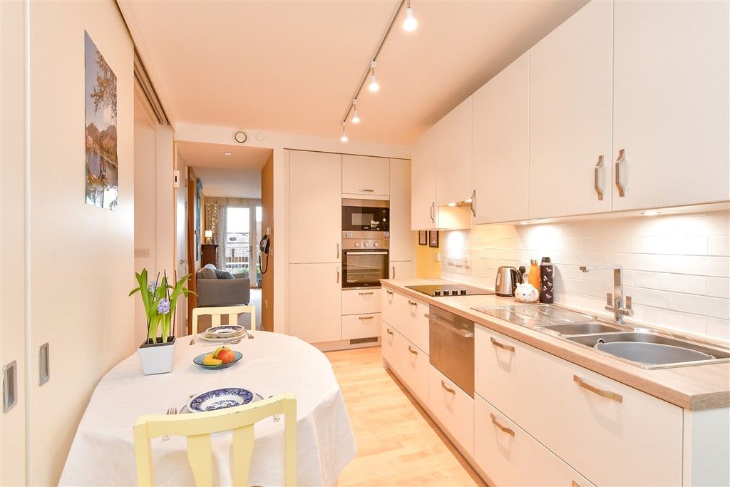 Property photo 2 of 14 Kitchen/ Breakfast Room