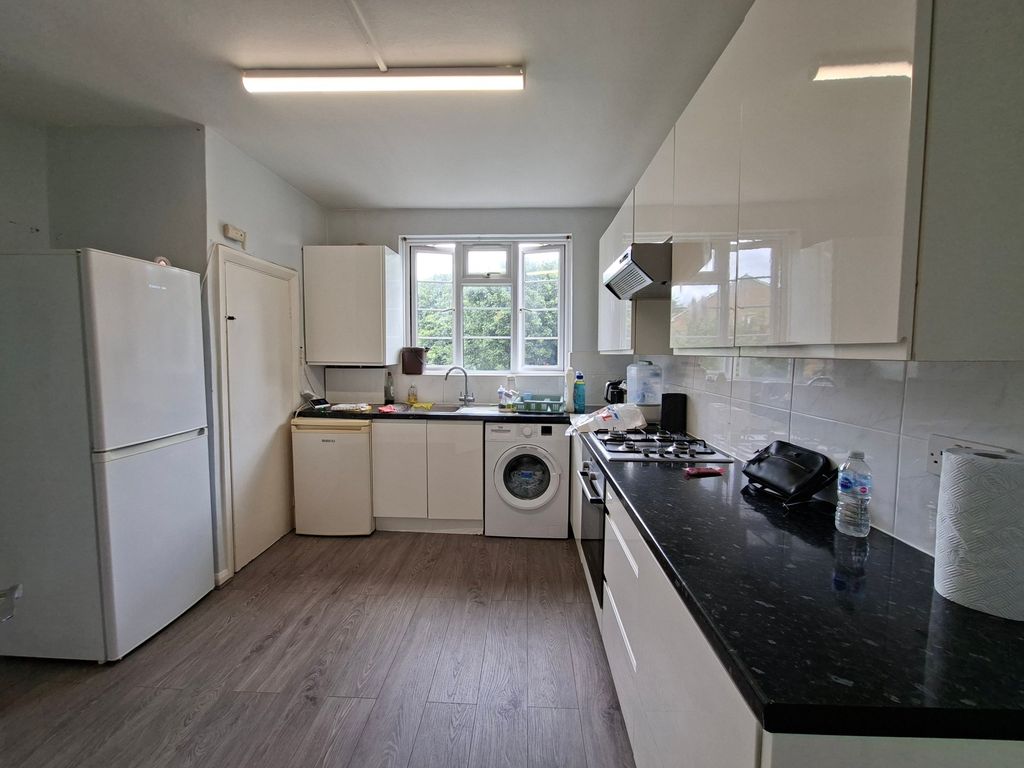 Property photo 2 of 9 Photo 1