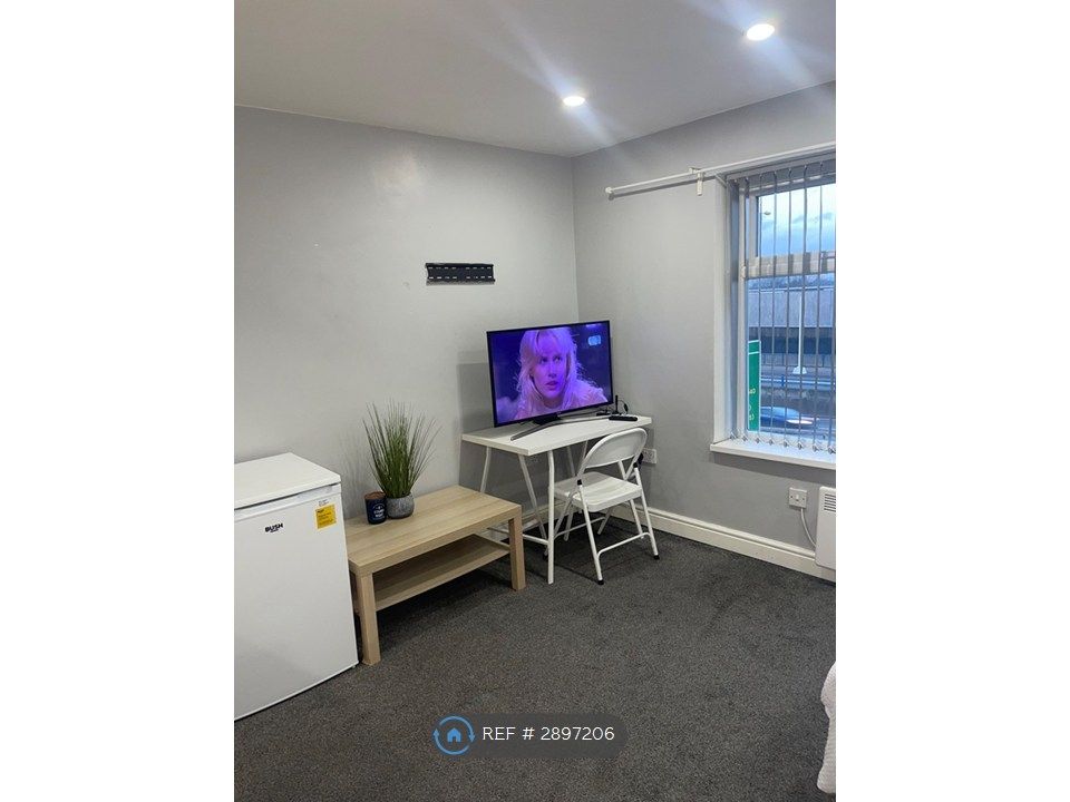 Property photo 3 of 6