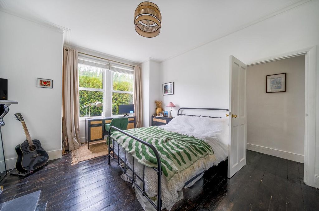 Property photo 3 of 12 1384843-14-692d883De7E2E-Arw.Jpg