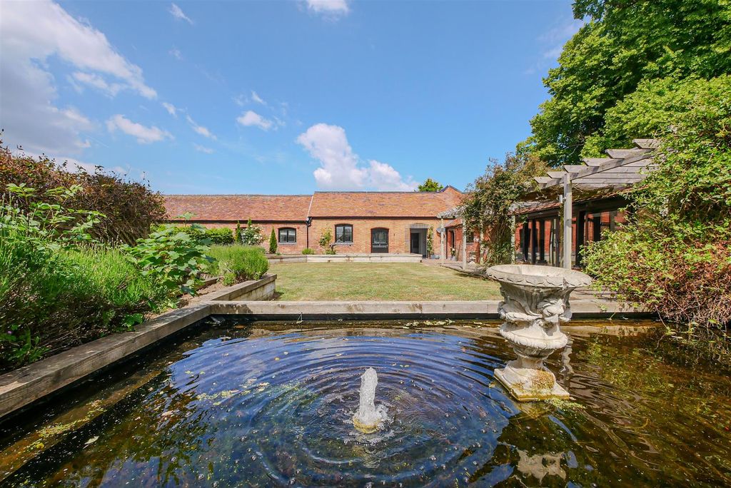 Property photo 1 of 37