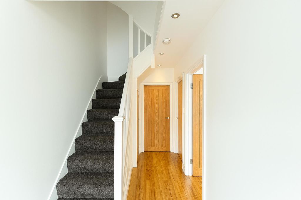 Property photo 3 of 19 Hallway
