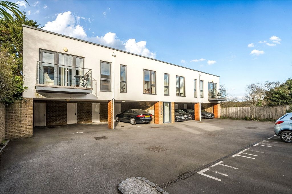 Property photo 1 of 18 Picture No. 03