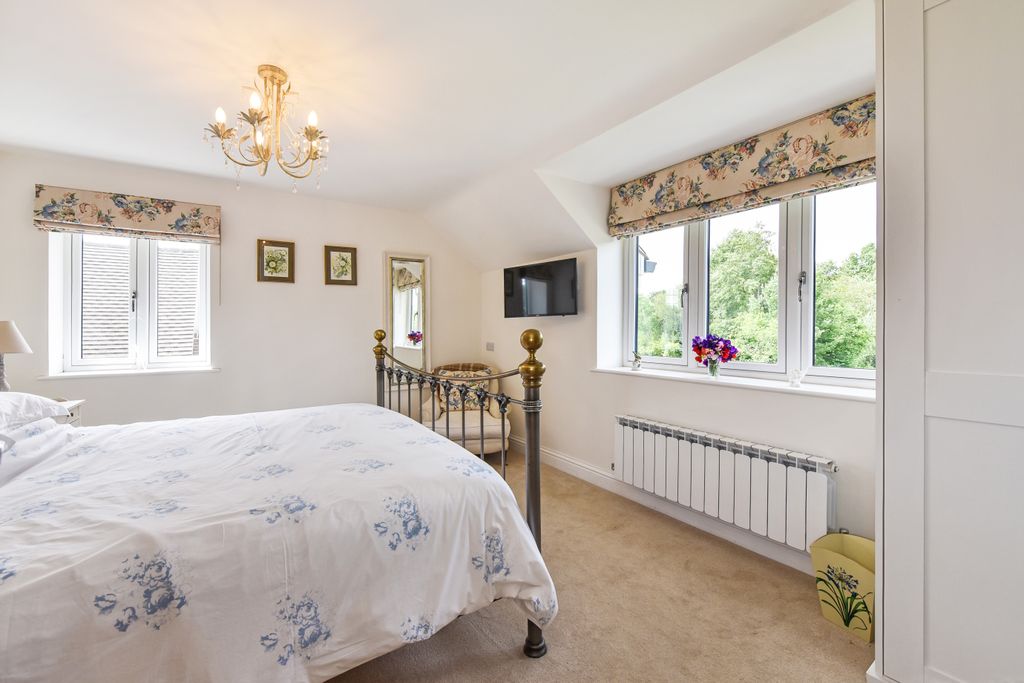 Additional image 15 of 4 bed detached house for saleMint Road, Liss Forest, Hampshire GU33