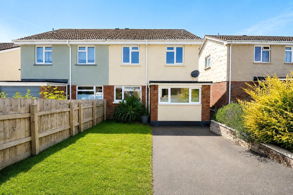 Property photo 1 of 15 1 - Picture No. 01