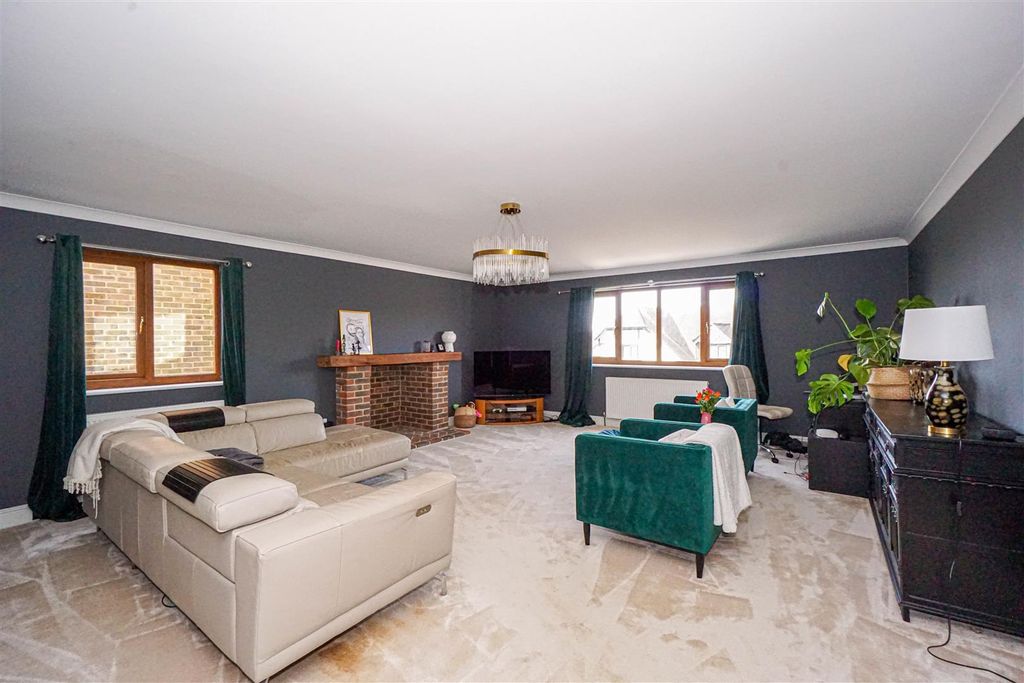 Property photo 2 of 30 Dsc03068.Jpg