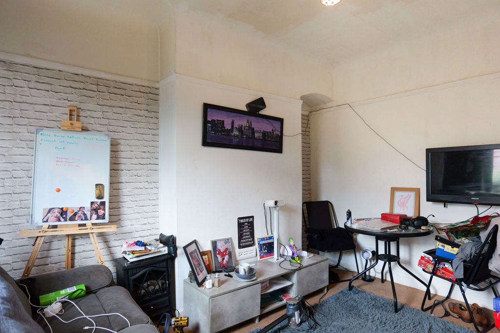 Property photo 2 of 23