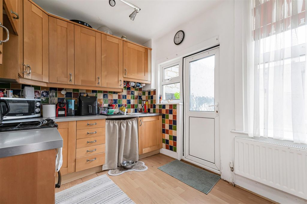 Property photo 3 of 26 3