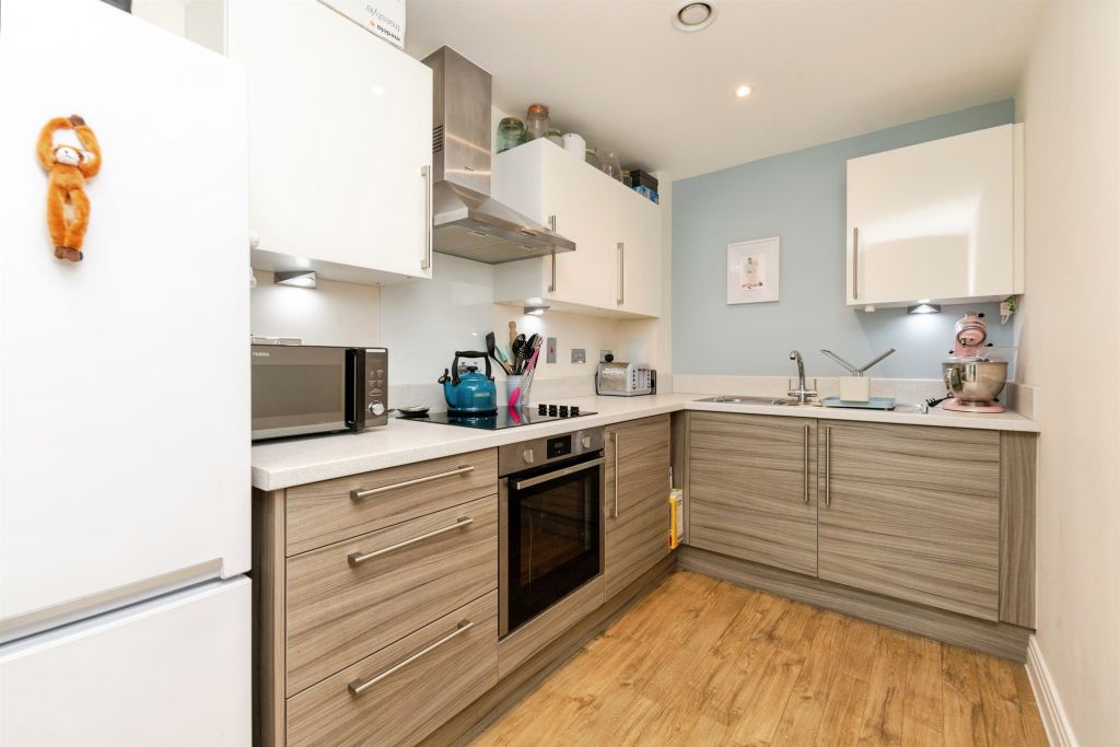 Property photo 2 of 12