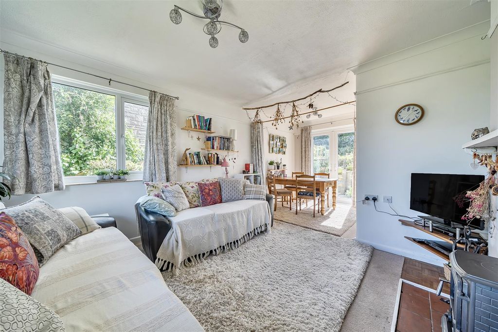 Property photo 2 of 24 1357534-17-68d1579430122.Jpg