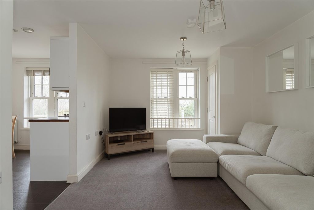 Property photo 2 of 17 1.Jpg