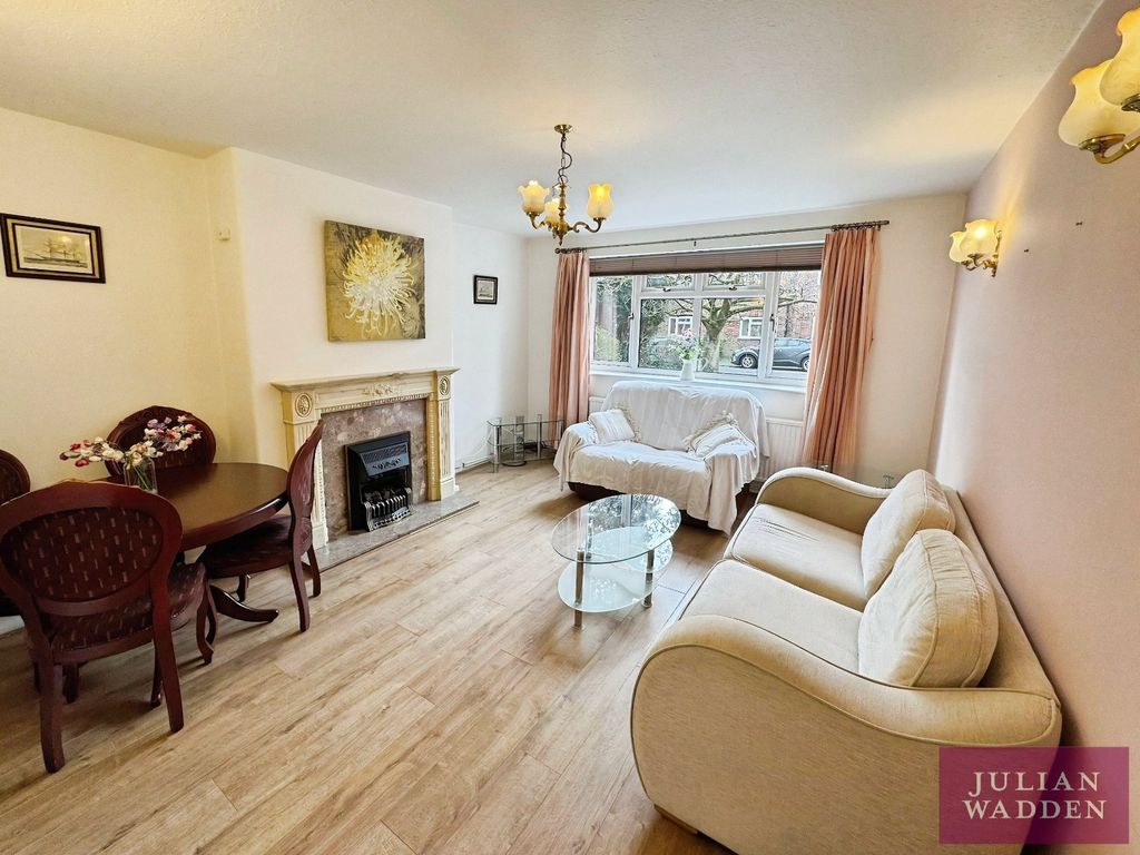 Property photo 3 of 12 Picture 3