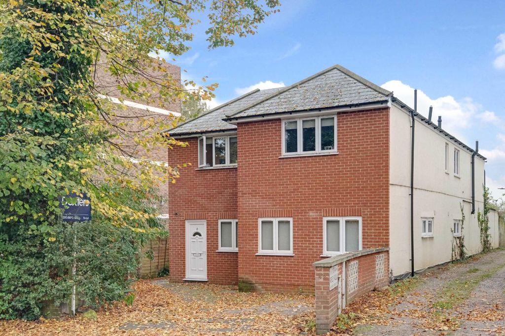Property photo 1 of 8