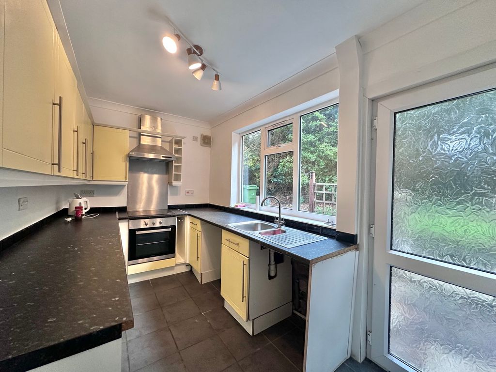 Property photo 3 of 25 11