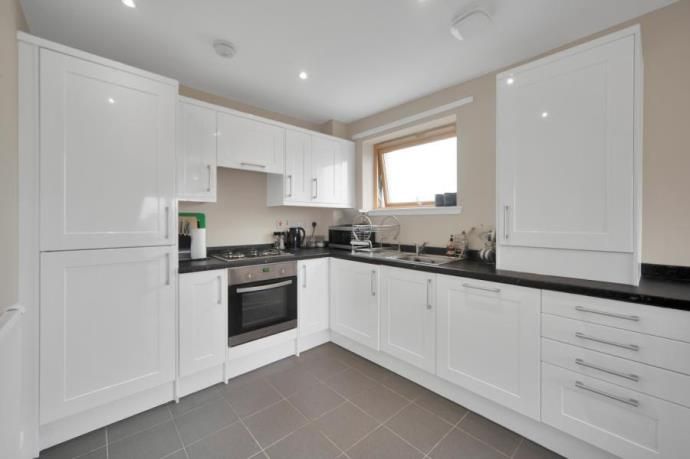 Property photo 2 of 10 Kitchen