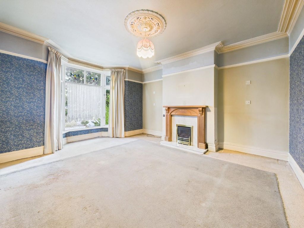 Property photo 3 of 16 Cam04899G0-Pr0254-Still003.Jpg