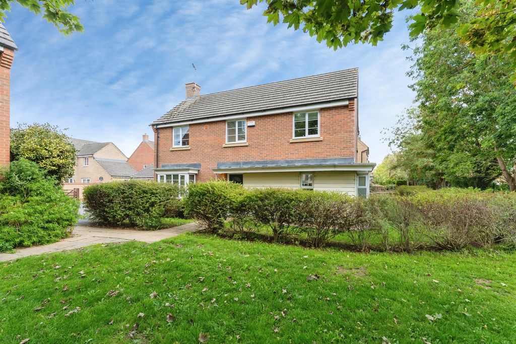 Property photo 1 of 24