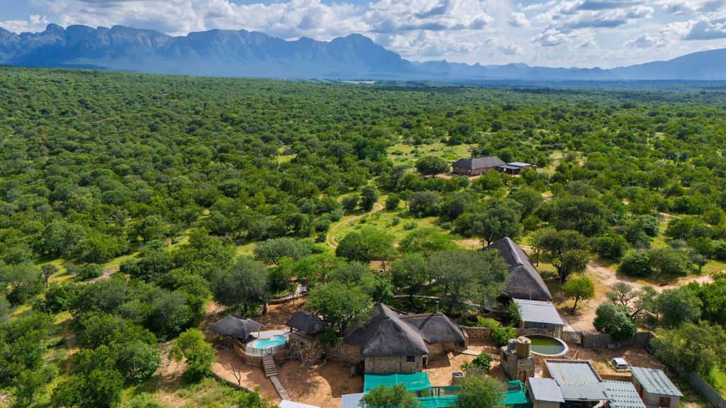 Property photo 1 of 80 1Hs1730211