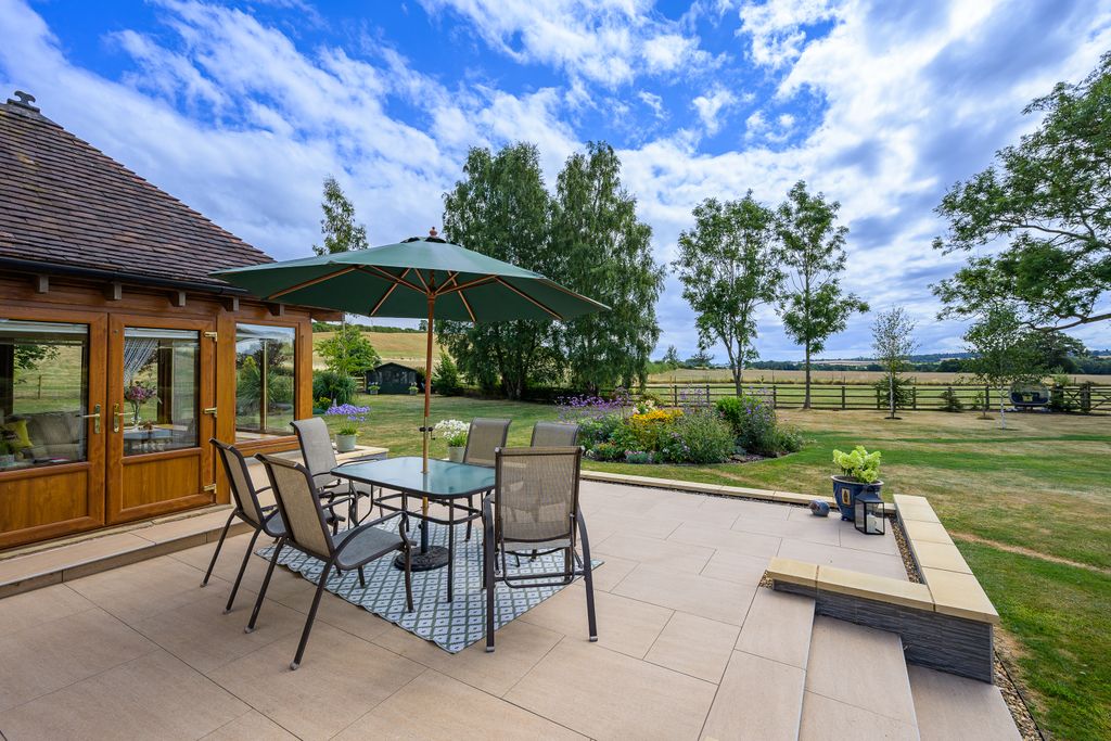 Property photo 2 of 74 Patio