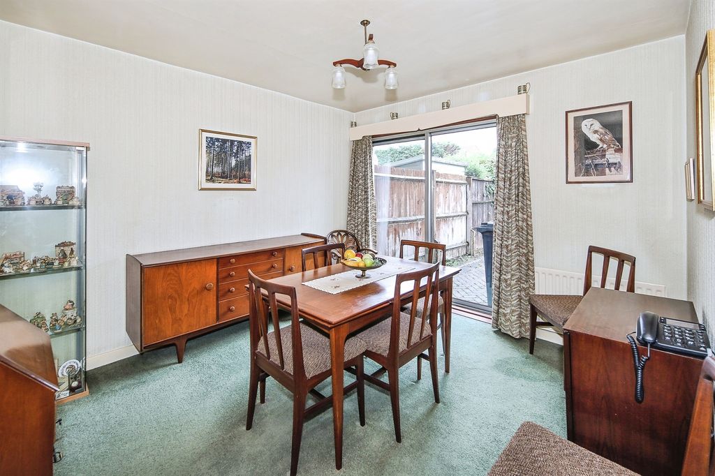 Property photo 1 of 5