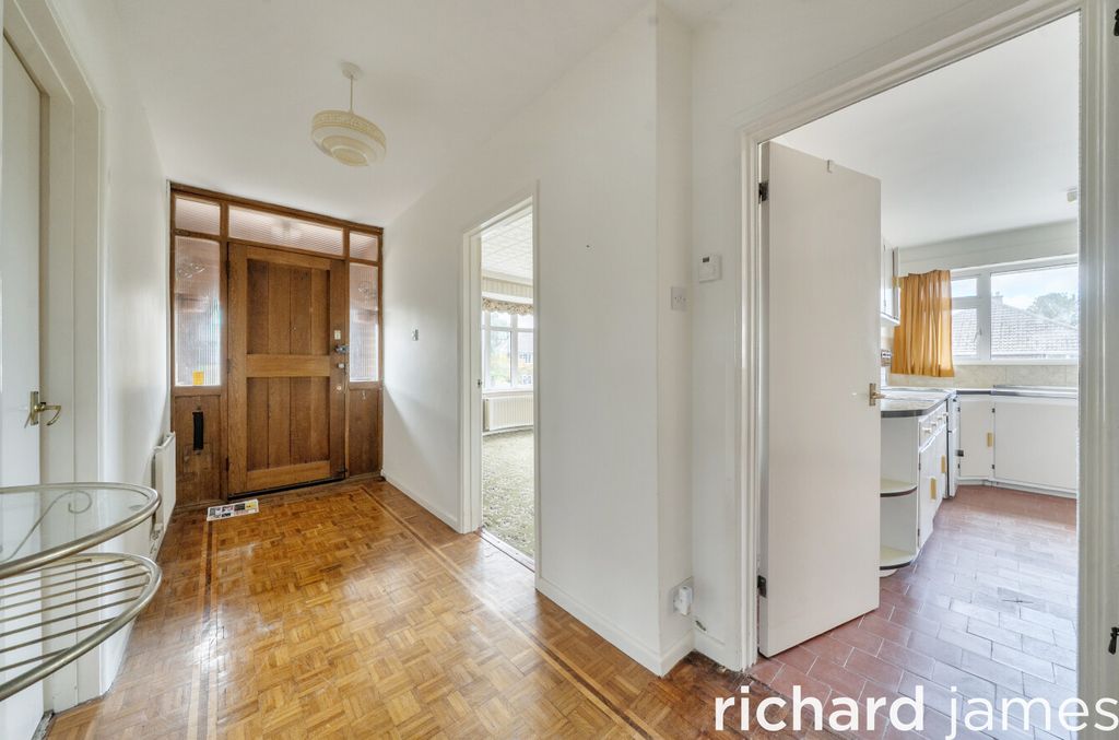 Property photo 3 of 17 cd07F69162F6413B9789Da1Eff942c31