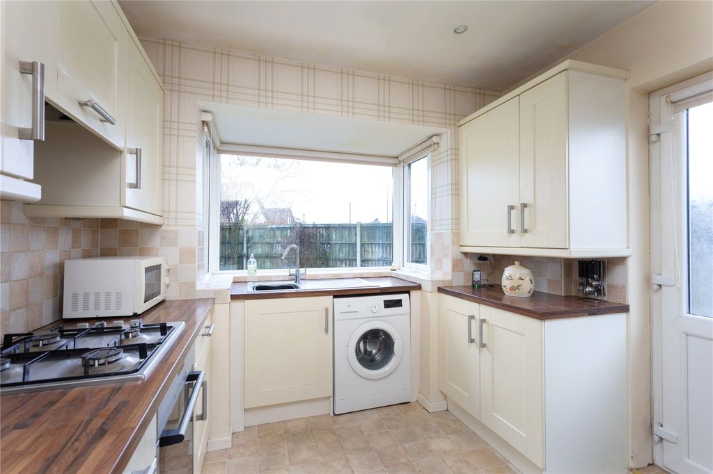 Property photo 3 of 10 Photos