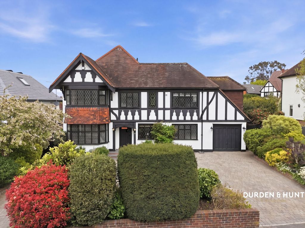 Property photo 1 of 33