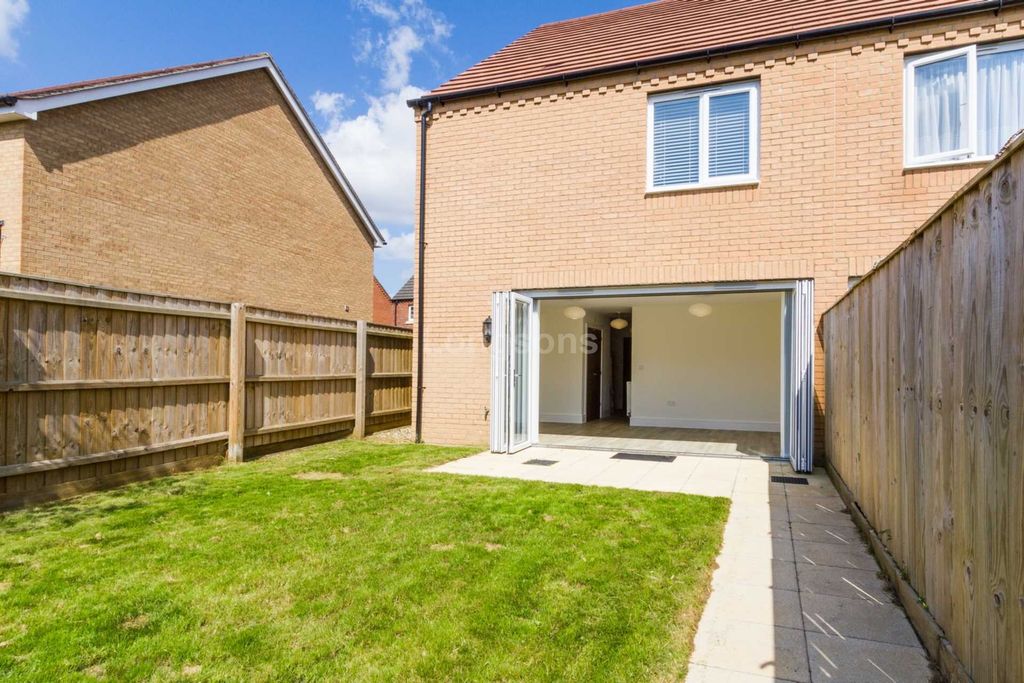 Property photo 2 of 19