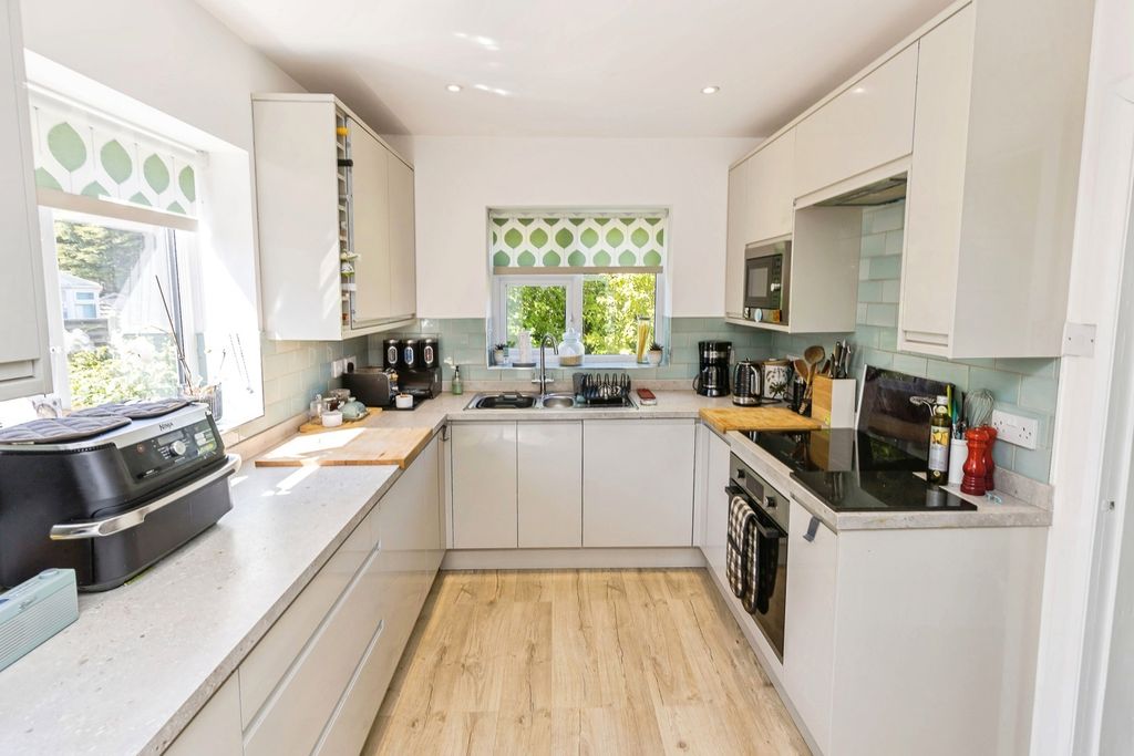 Property photo 2 of 19 Pbox-Img.Jpg