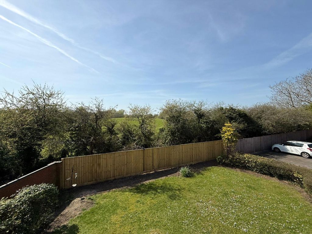 Property photo 2 of 11 Picture No. 10