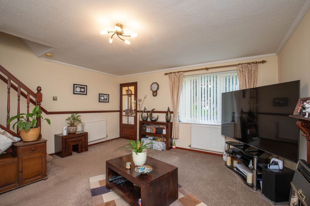 Property photo 2 of 24