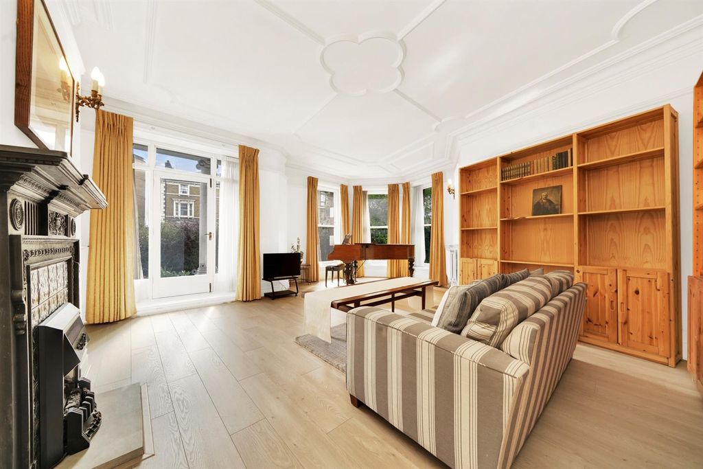 Property photo 1 of 33