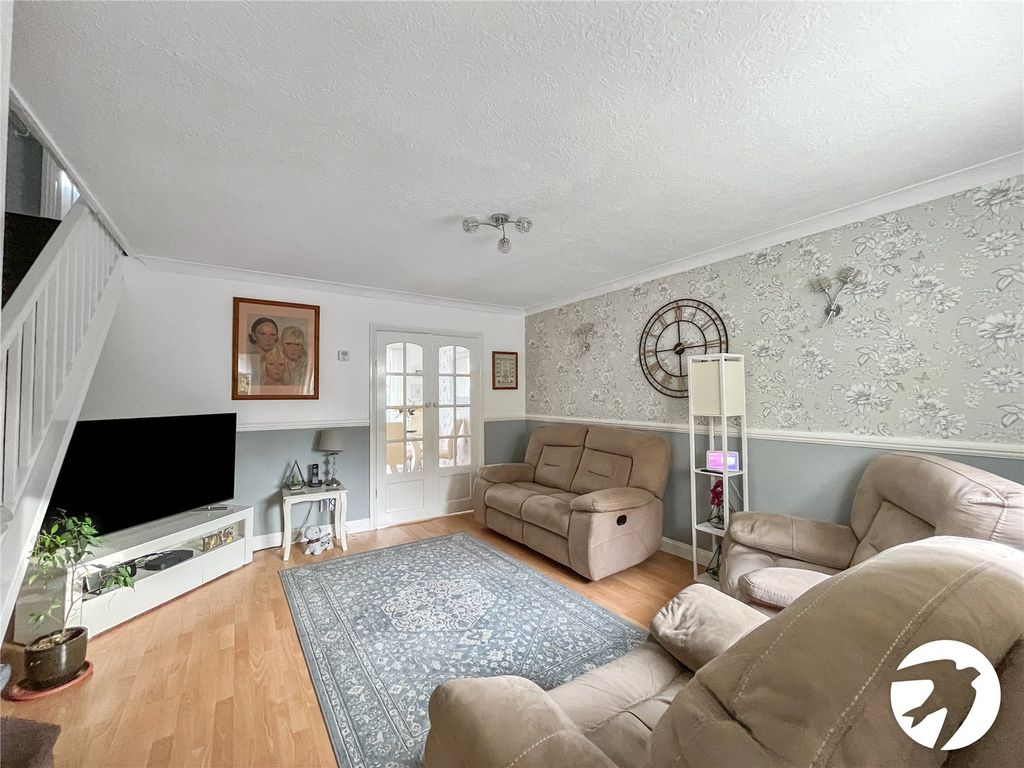 Property photo 2 of 16 Picture No. 13