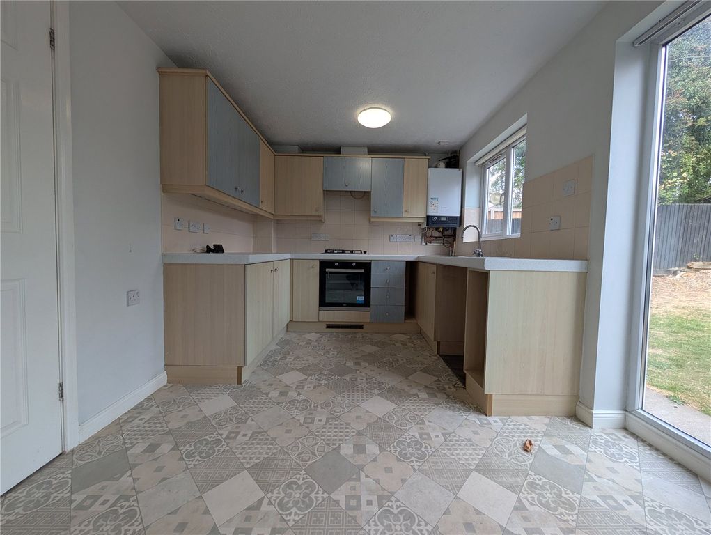 Property photo 3 of 21 Picture No. 02