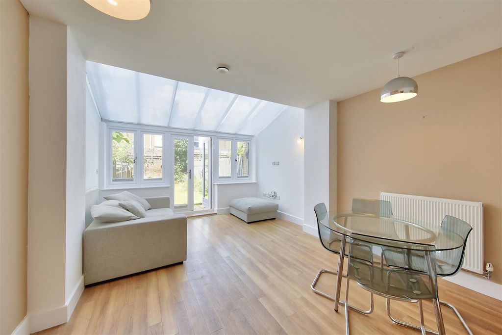 Property photo 2 of 17 Dining.Jpg