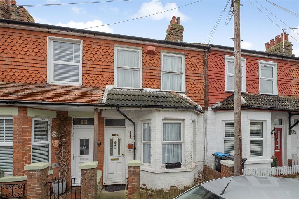 Property photo 1 of 19 Belmont Road, Westgate-On-Sea