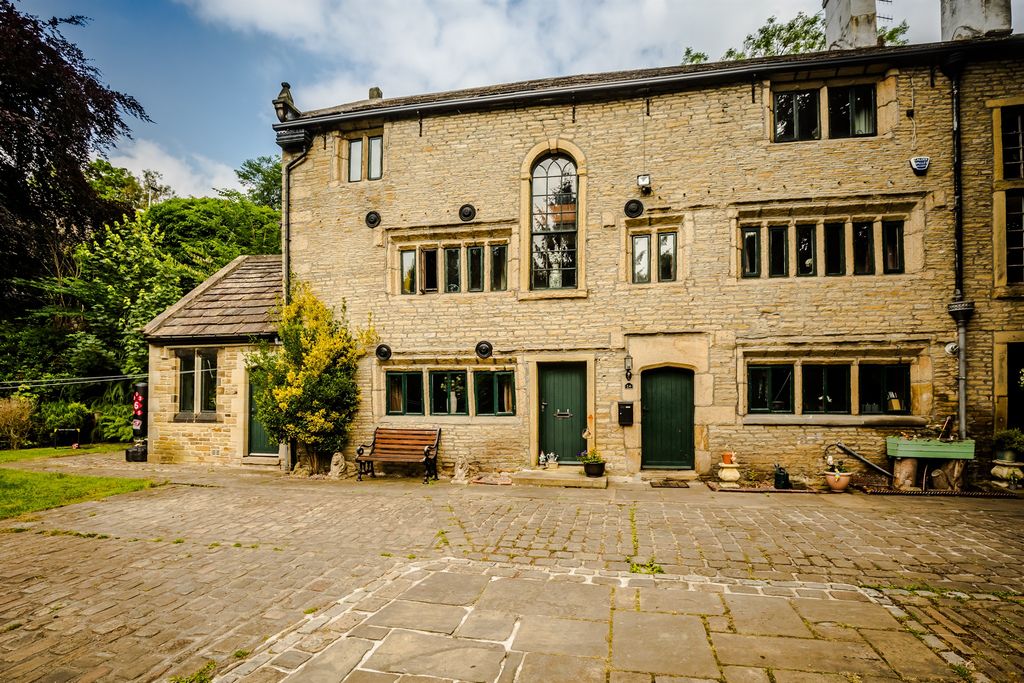 Property photo 1 of 26