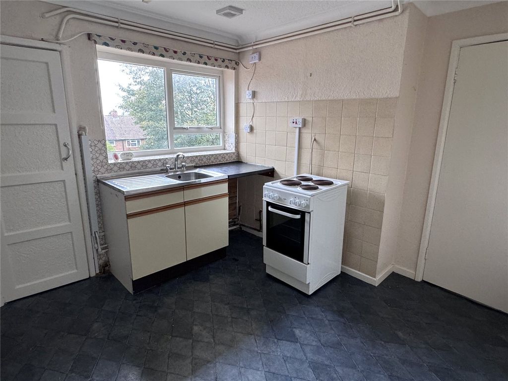 Property photo 3 of 11 Picture No. 12