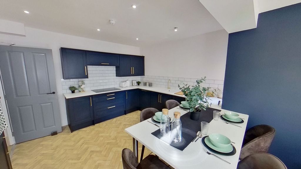 Property photo 2 of 11 Picture No. 08