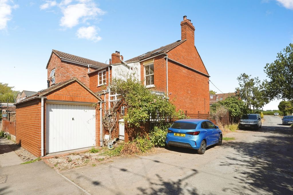 Property photo 2 of 15 Pbox-Img.Jpg