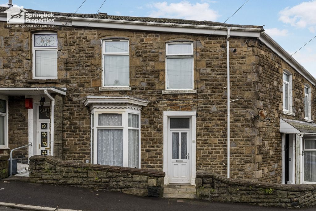 Property photo 1 of 16 Front View