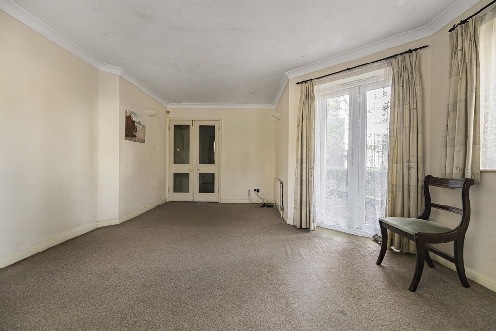 Property photo 3 of 9