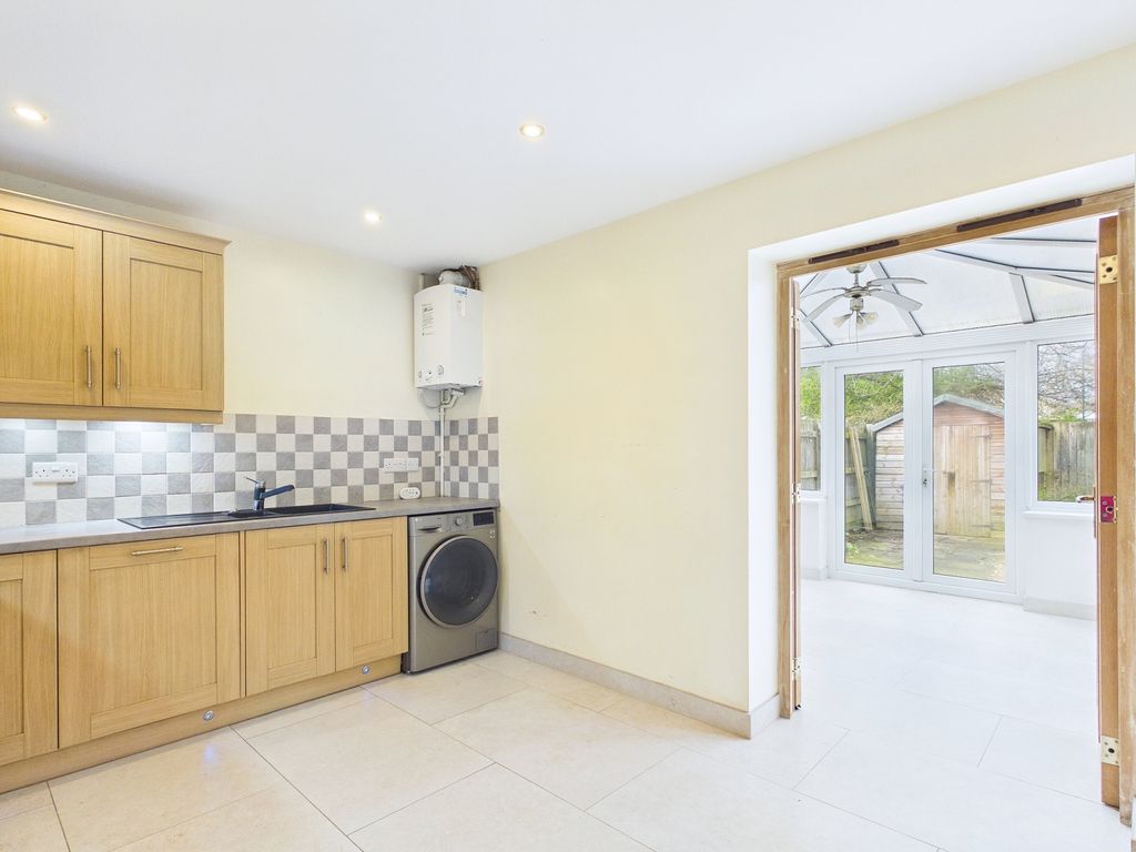 Property photo 3 of 15 Cam01338G0-Pr0167-Still008