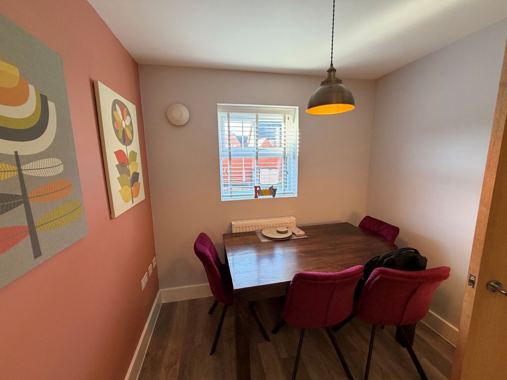 Property photo 3 of 11 Front